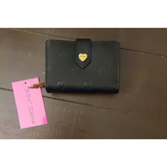 NWT~BETSEY JOHNSON Black Skullicious Bifold Wallet - Picture 1 of 8